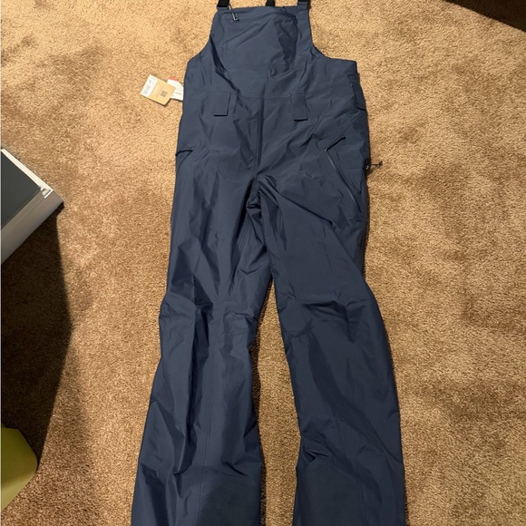 Patagonia Other - Patagonia Women's Dark Blue snow pants